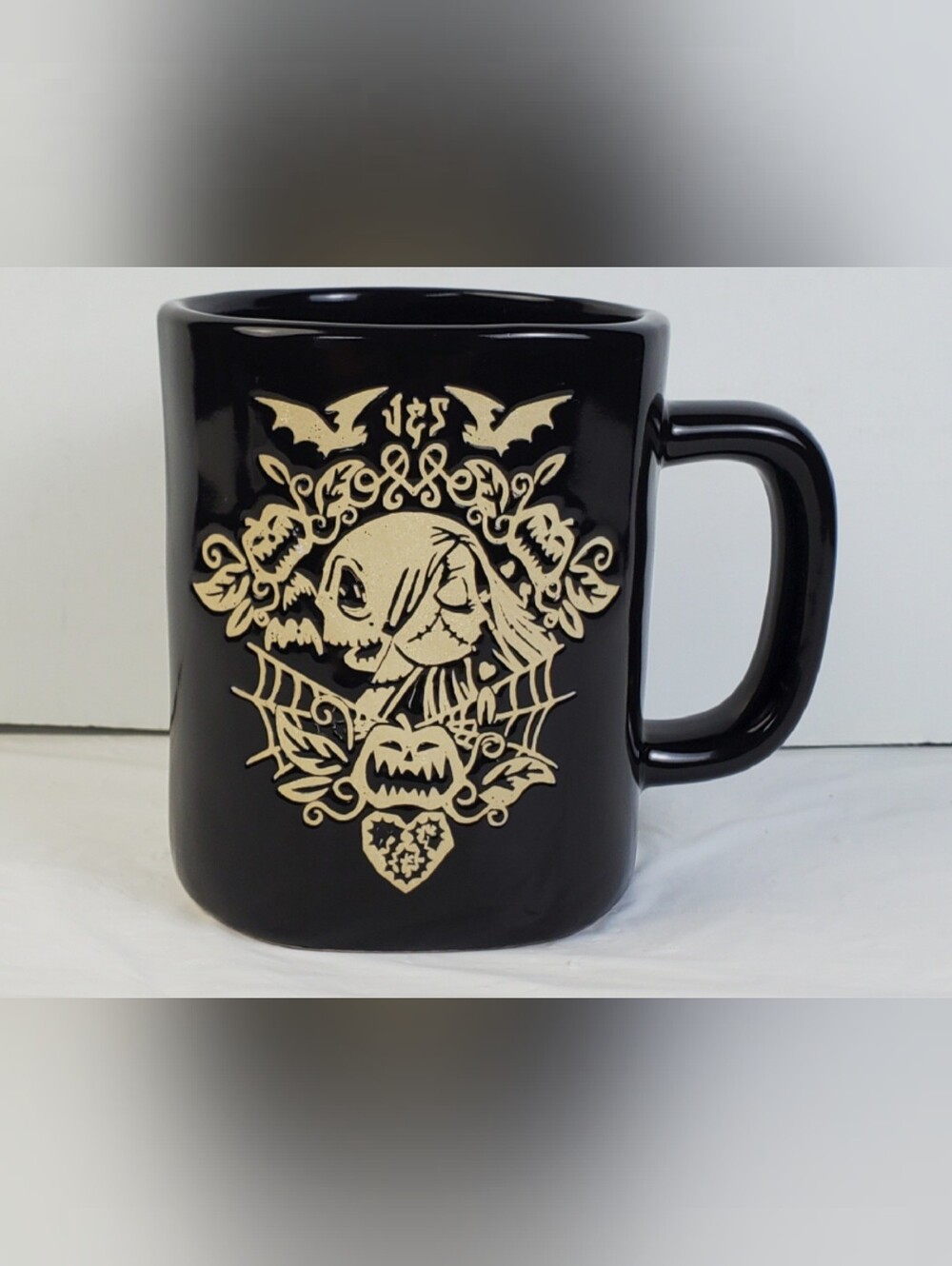 Disney The Nightmare Before Christmas Jack And Sally Wax-Resist Pottery Mug GUC